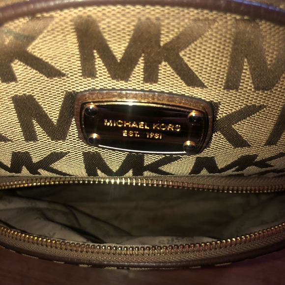 Michael Kors Book Bag - Picture 7 of 8